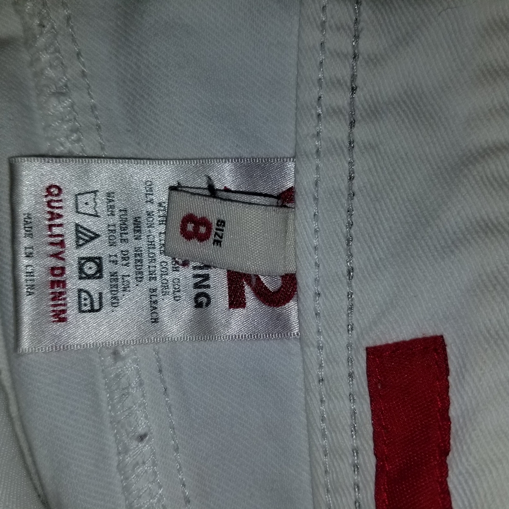 Shorts - Picture 4 of 4
